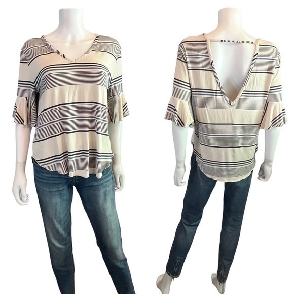 Chaser Tops - Chaser New Cream Blue Striped Ruffle Sleeve Top Size M